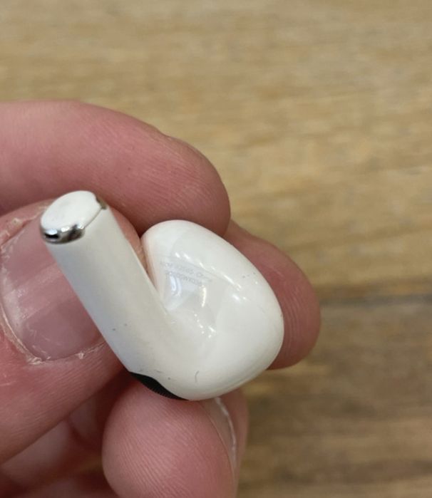 Vand Air Pods 3 apple