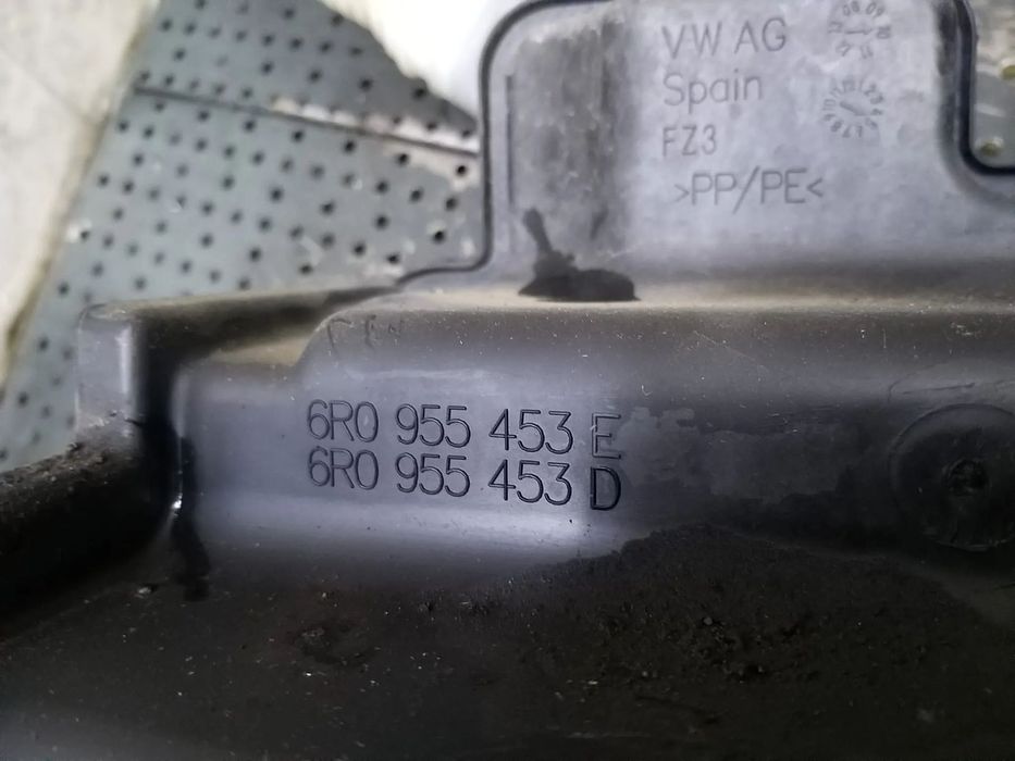 Vas lichid parbriz vw polo 6r 6r0955453