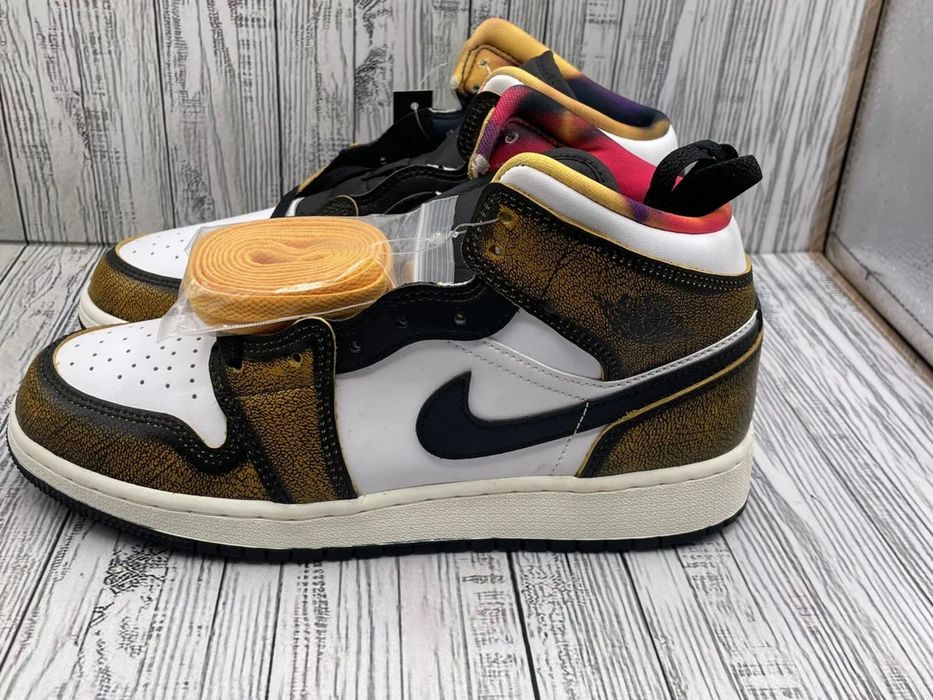 Air Jordan 1 Mid SE  39