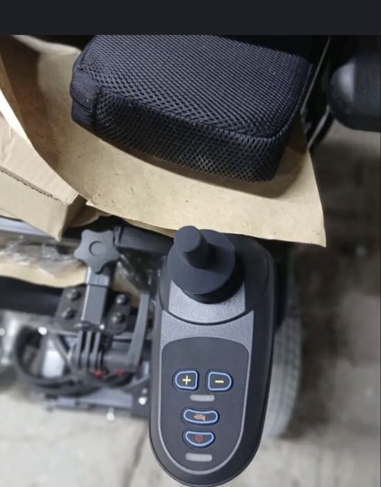 Инвалидная коляска с электроприводом