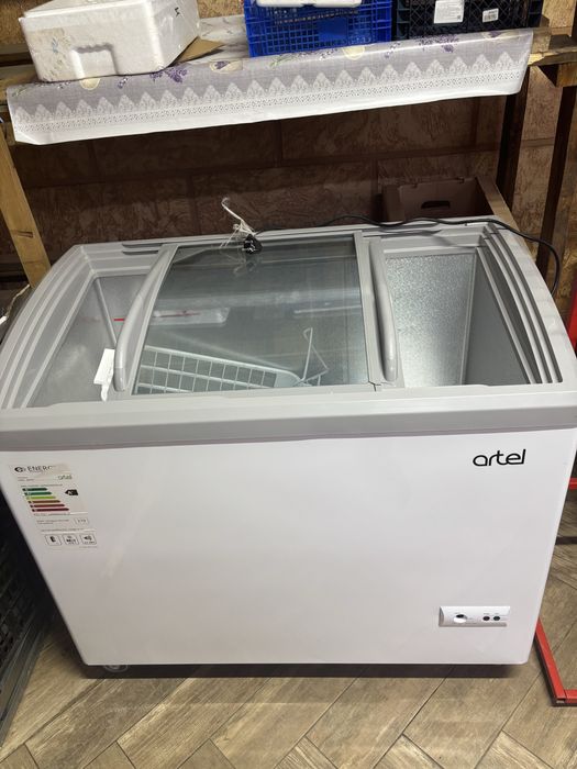 Продам морозильную камеру