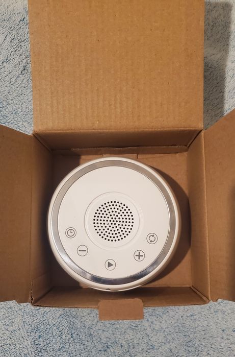 Dispozitiv sunete natura Avon cu lampa de veghe