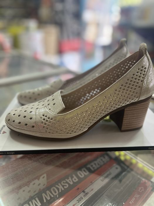 Нови дамски обувки,размер 38