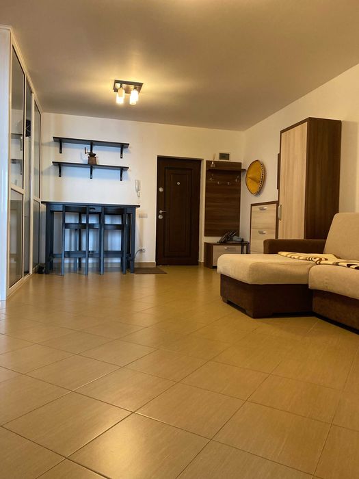 Inchiriez apartament modern cu 3 camere in Floresti