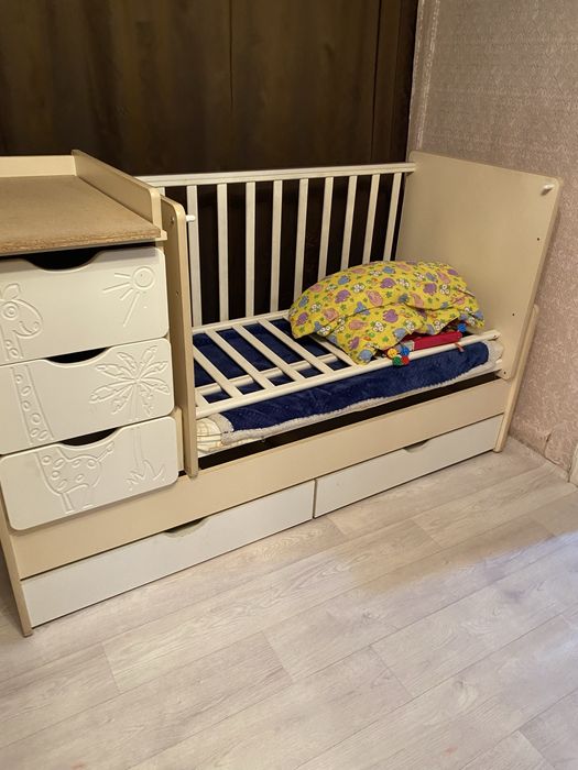 Детская кроватка
