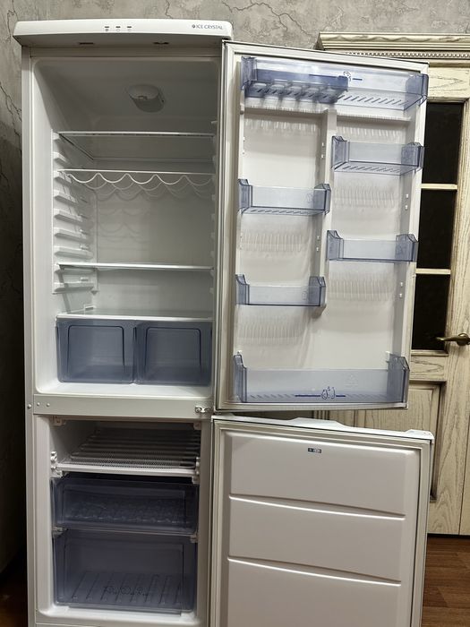 Холодильник Vestel