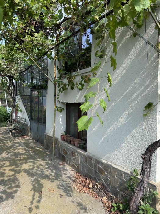 Двуетажна къща с село Черганово