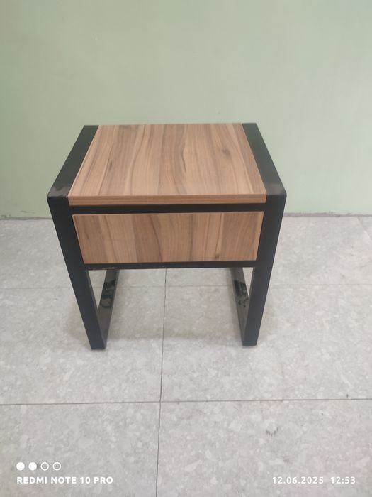 Парты Б.У Стулья новые.