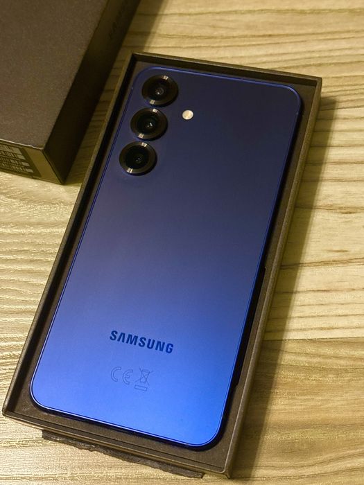 Samsung S25 , Ca NOU , 256 GB , 12 RAM , 100% Bateria , Garantie