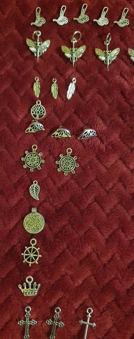 Set medalioane aurite și argintate