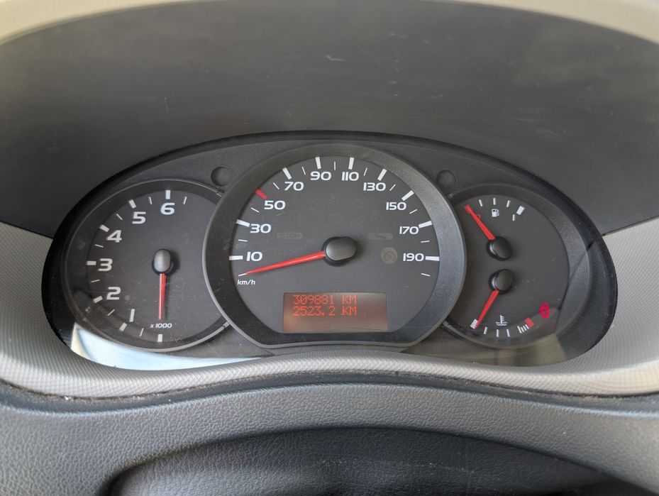 Renault Master III L2H2