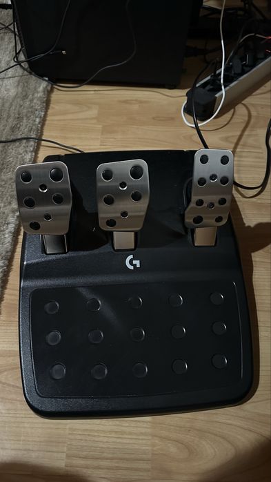 Vand volan gaming g923