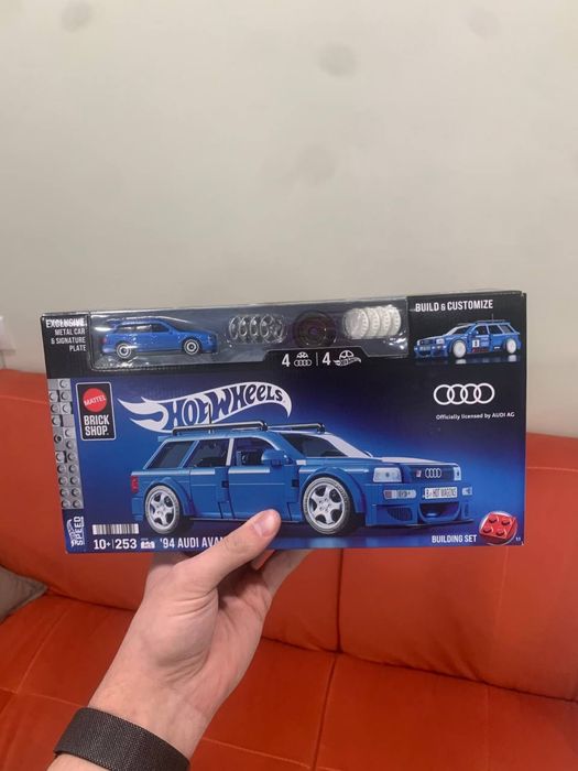 BRICK SHOP Hot Wheels - Audi Avant RS2