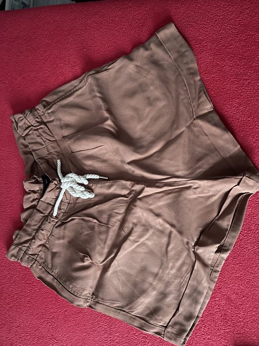 Pantaloni scurti impecabili