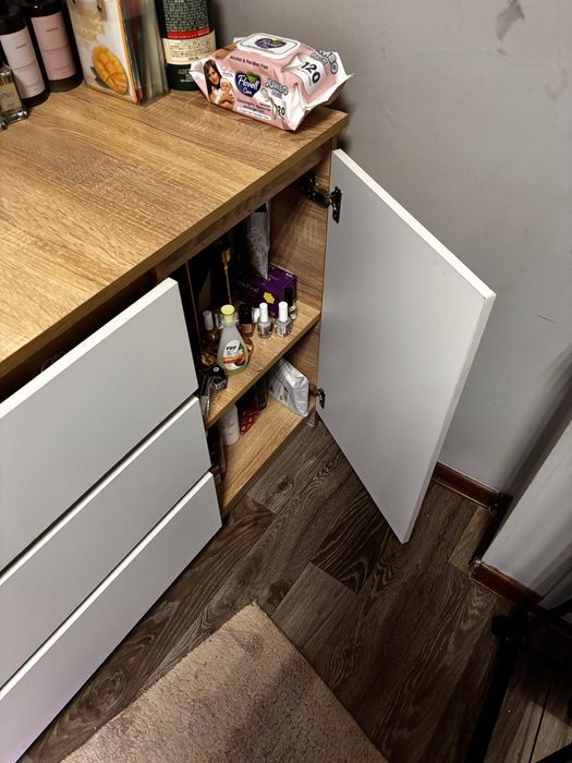 Комод для вещей с ящиками