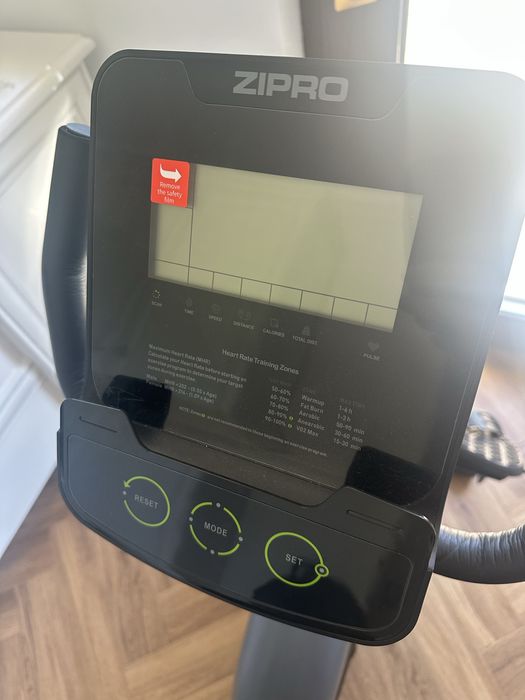 Bicicleta fitness. ZiPro