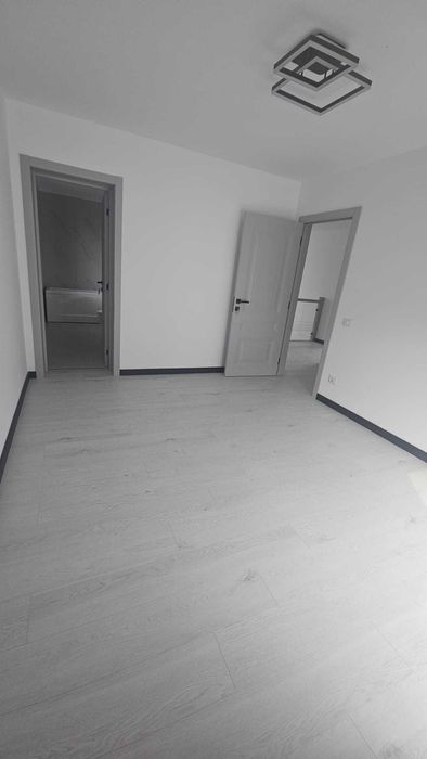 Vand casa noua premium