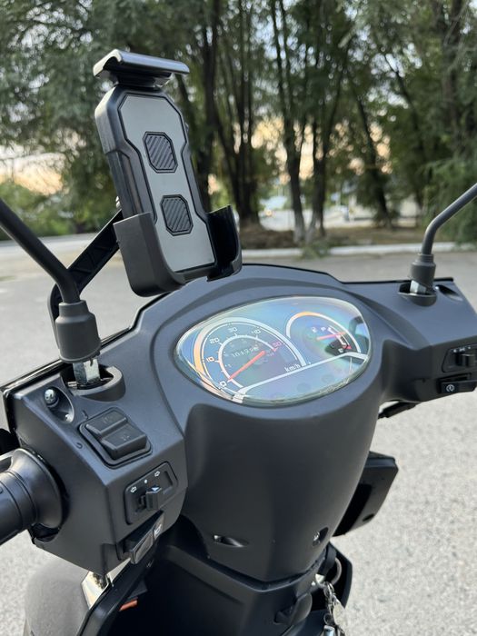 M8 Bennali 150cc Мопед / Скутер