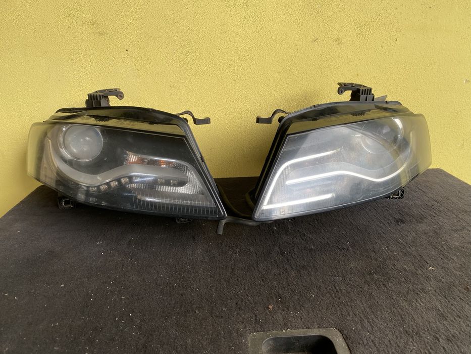 Far Stanga Dreapta Audi A4 B8 Xenon oferim garatie complect functionale