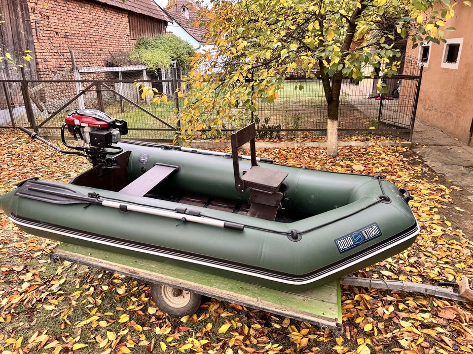 Barcă Pneumatică Aqua-Storm STM-300 + Motor Powermat 6.5 CP – Echipată Pescuit & Agrement