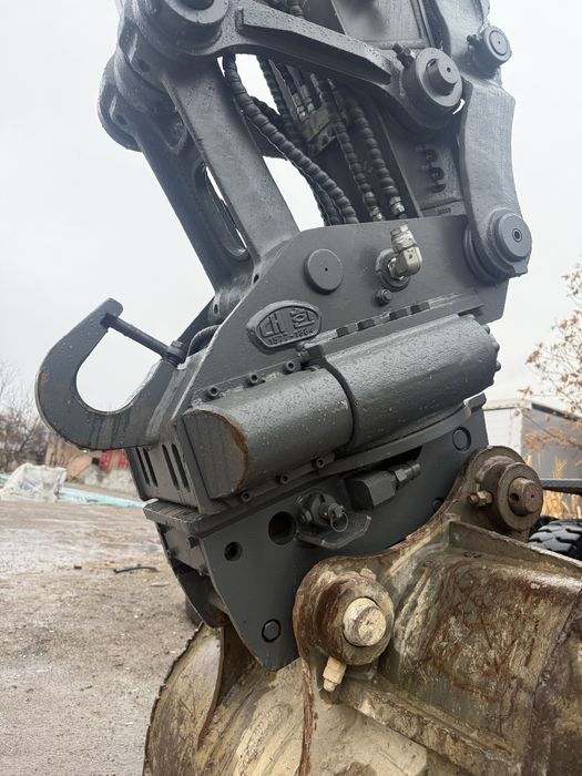 Volvo ekskovatorini 360 adapteri sotiladi