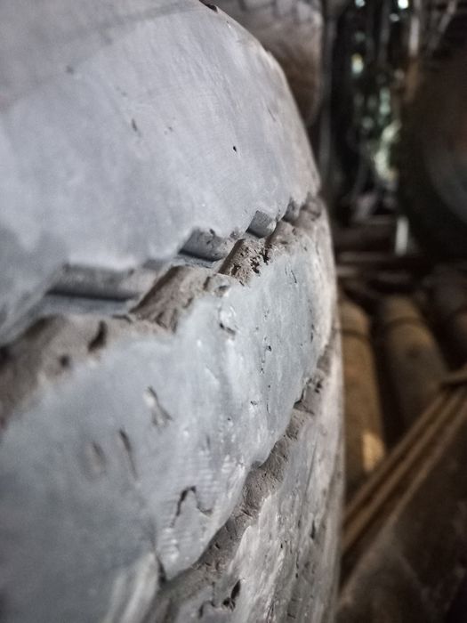 Продам 2 баллона 385/65r22.5