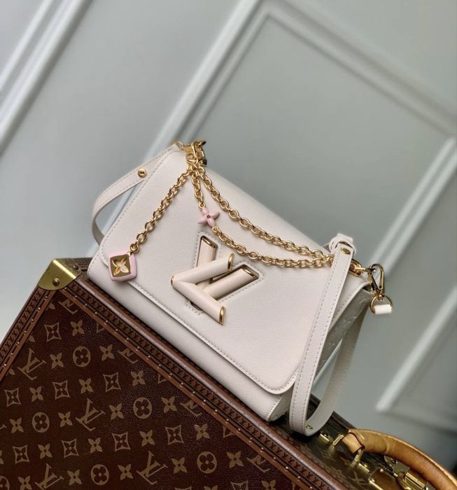Geanta Louis Vuitton Twist Mm