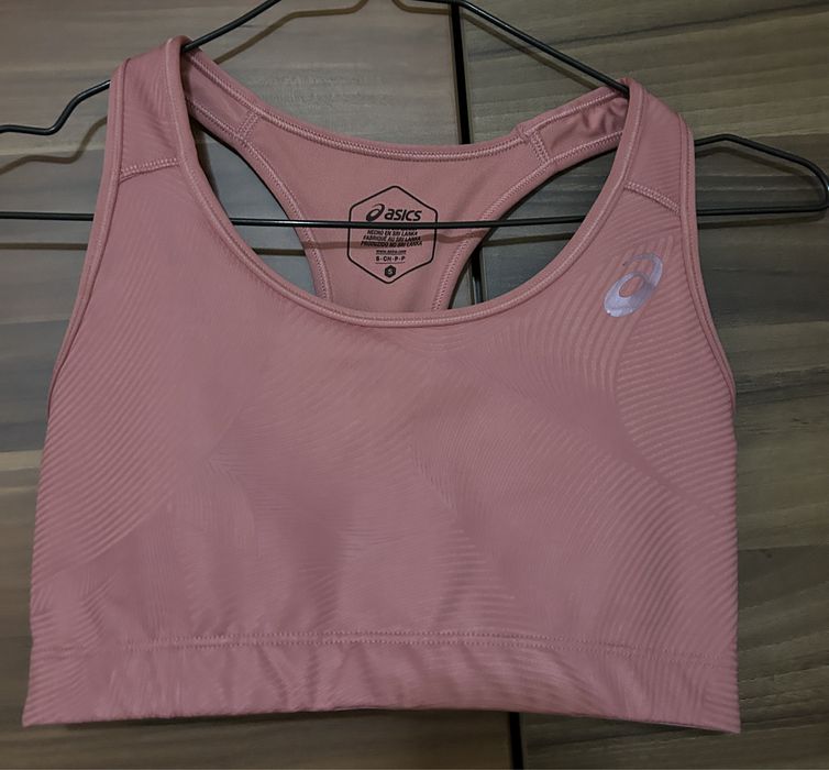 Спортно бюстие потник