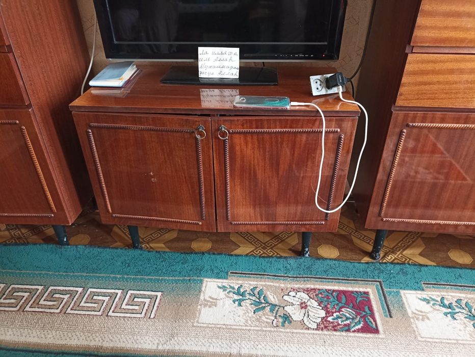 Отдам даром стенку, самовывоз