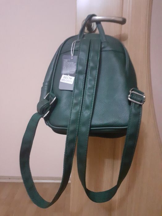 Ghiozdan dama ,verde ,nou cu eticheta