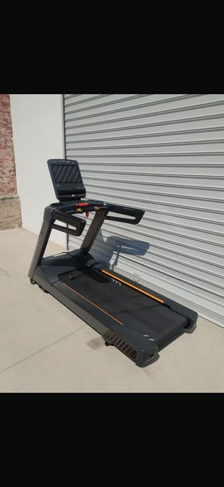 bandă de alergare Matrix Performance