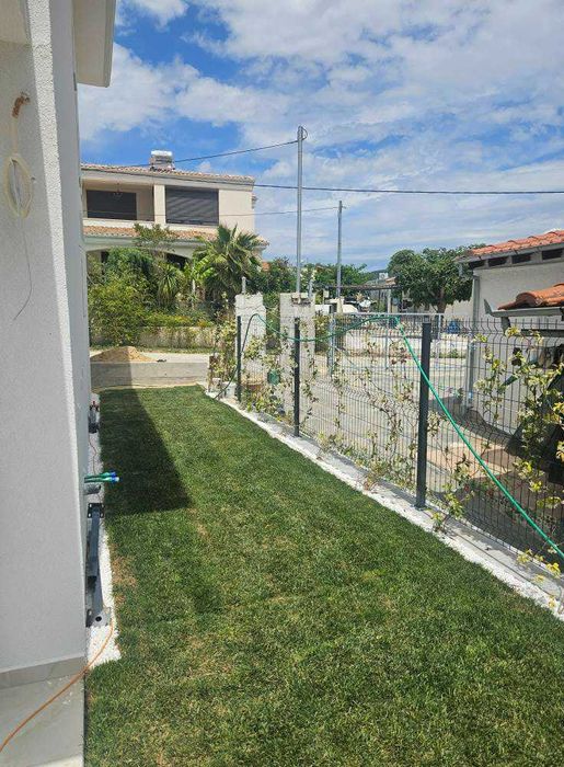 Двуетажна къща 130 кв.м и парцел 190 кв.м - ново строителство