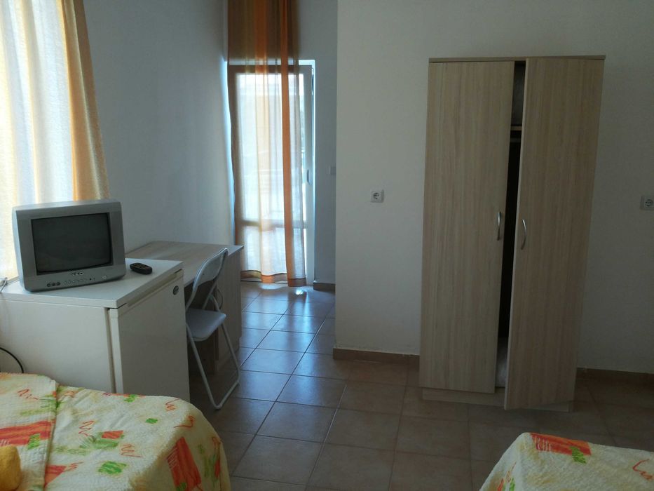 Дава се под наем Едностаен апартамент в с. Лозенец, Област Бургас - 20 кв.м за 408 € - Снимка #9