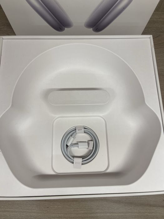 AirPods Max Silver