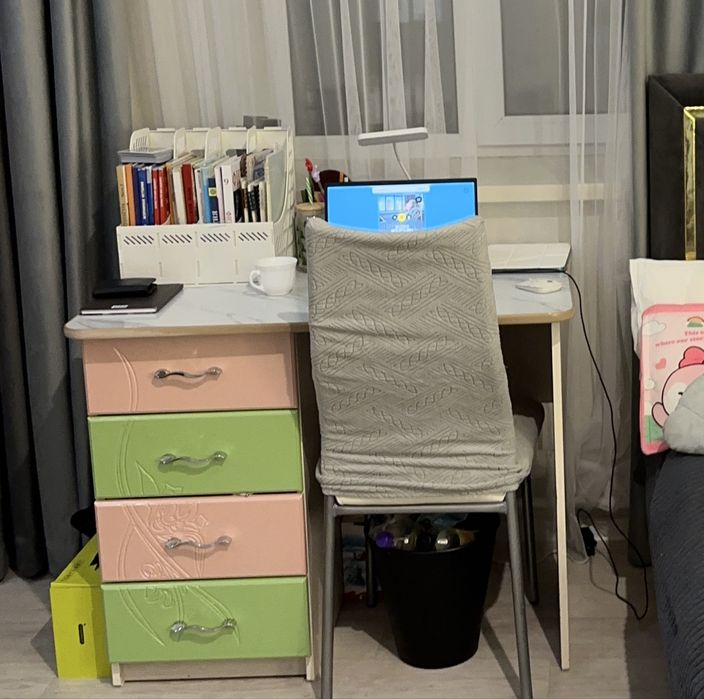 Продам шкаф со столом