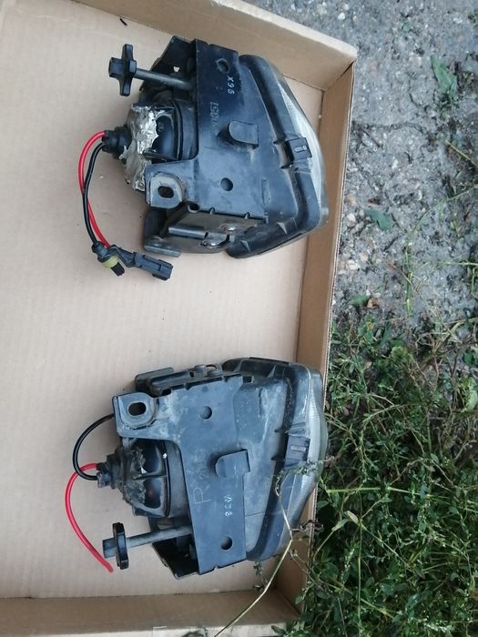 Продам противотуманки от субару легаси