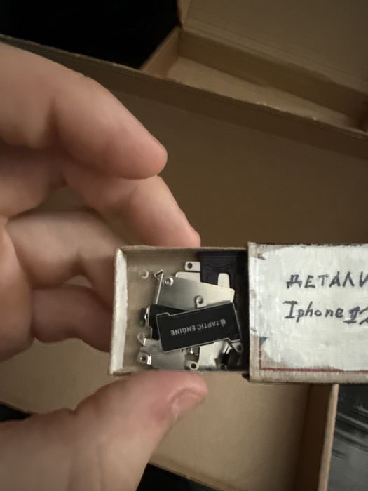 Продам айфон 12 на запчасти