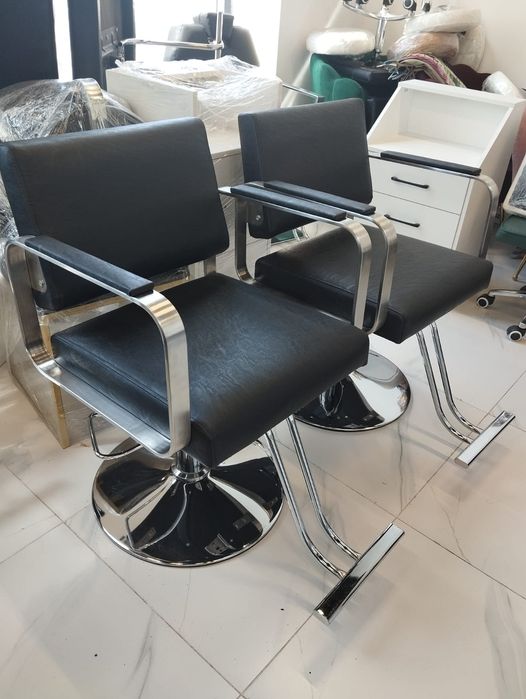 Парикмахерское кресло