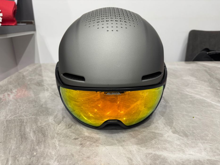 Ски каска ALPINA