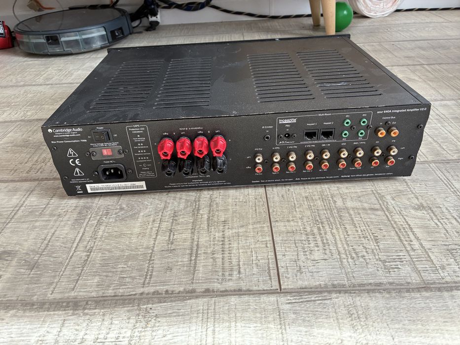 Amplificator cambridge audio azur 640a v2