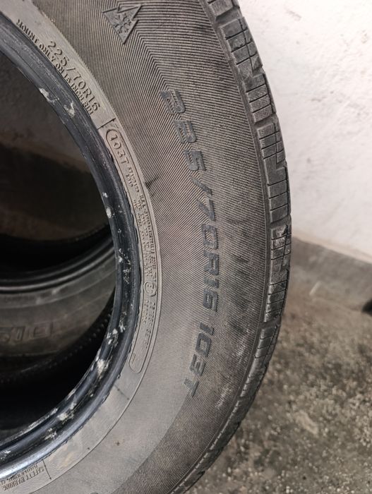 225 70 16 Cooper Discovery