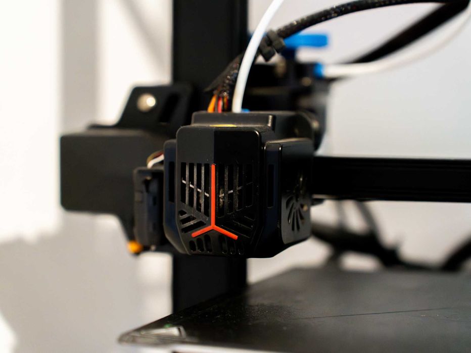 Ender 3 V2 Neo + Accesorii + Nozzle-uri + Tub PTFE (Kit Complet)