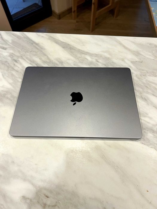 MacBook Air 15" M3 (2024) - 16GB/512GB