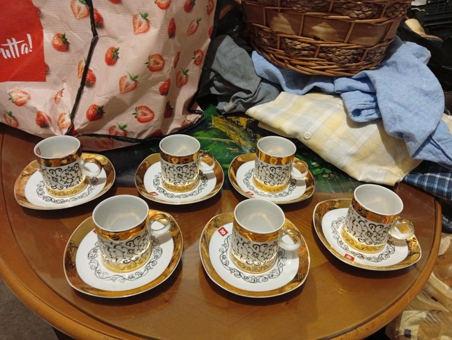 Сервиз кафе фин порцелан български с позлата