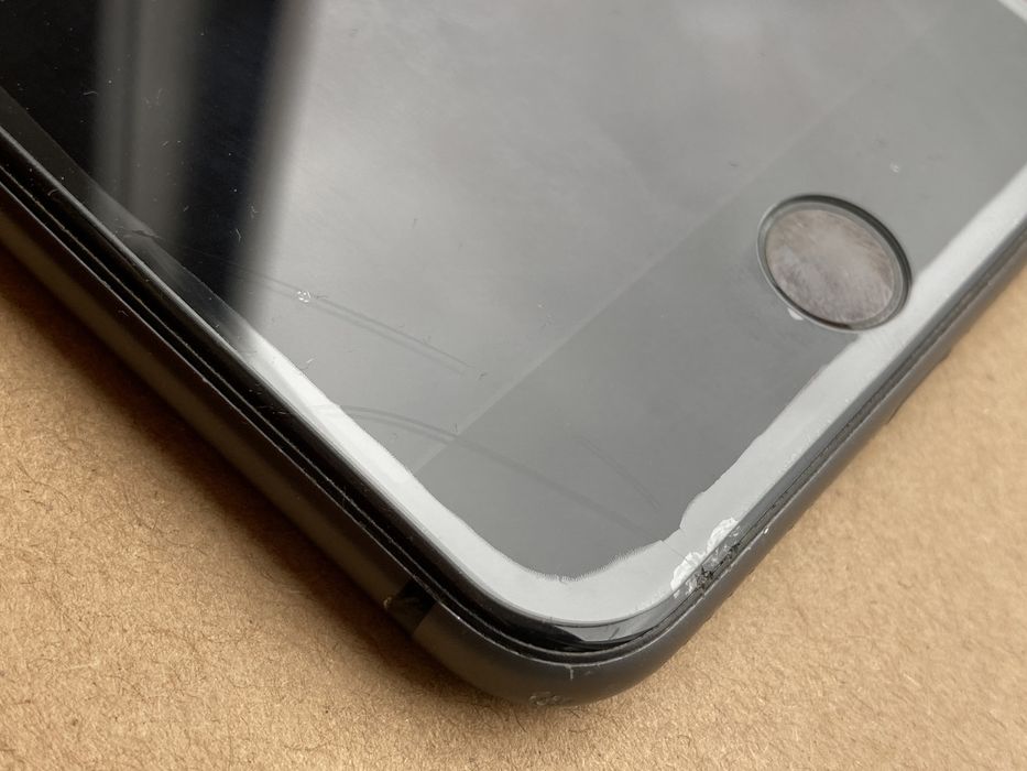 Apple iphone 8 plus 256gb. Bateria 75%