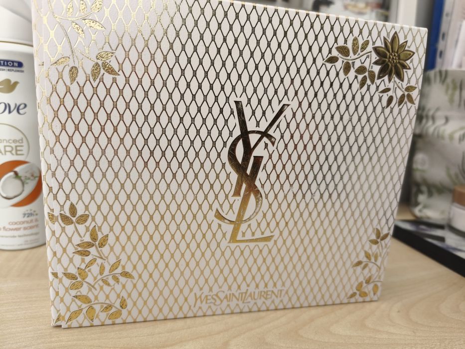 Yves Saint L. Black Opium