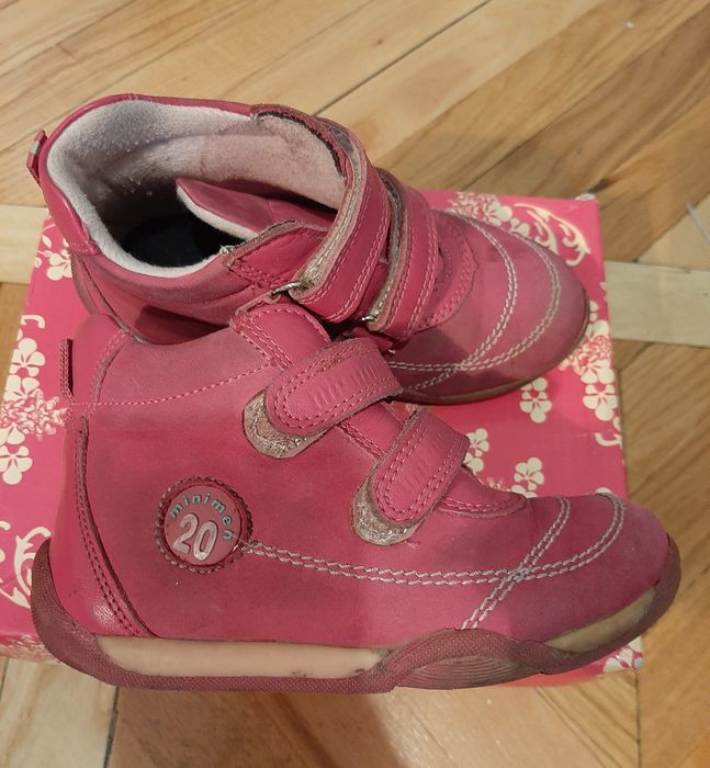 Детская обувь на девочку