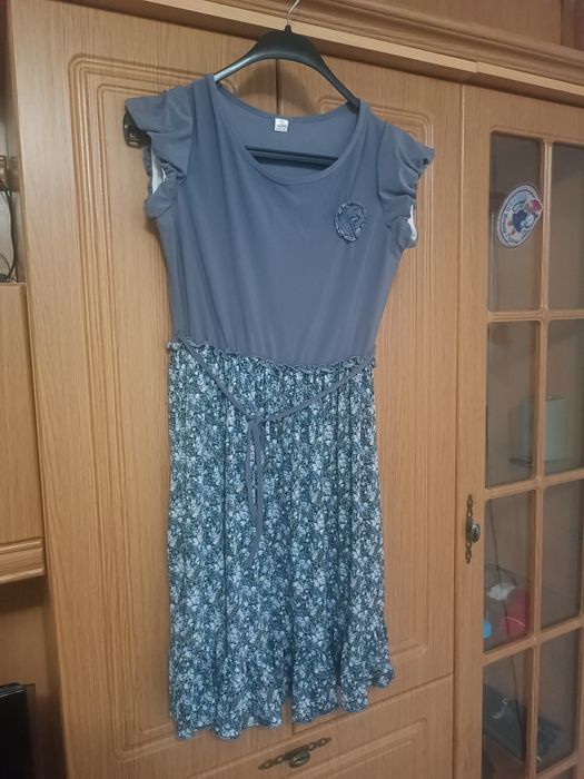 Продам платье состояние хорошее