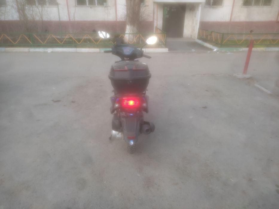 Скутер. М 8.     .