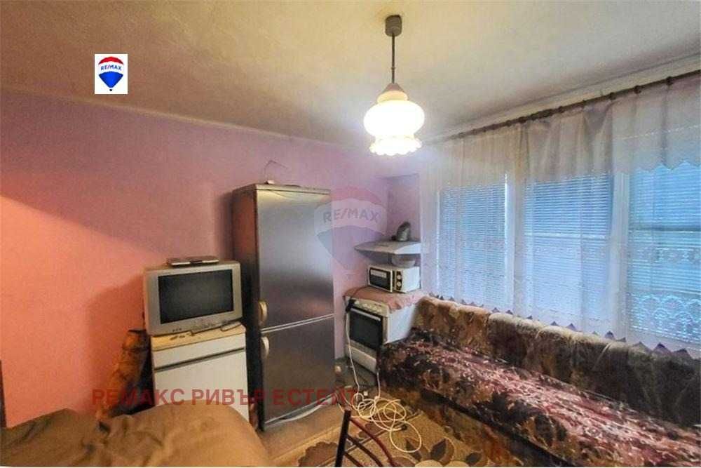 Продава се Едностаен апартамент в Русе, Промишлена зона - Изток - 40 кв.м за 748 €/кв.м - Снимка #3